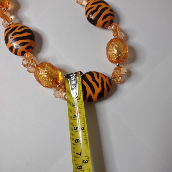 21 Inch Orange Plastic Bead Necklace With Tiger Stripes - Picture 9 of 12
